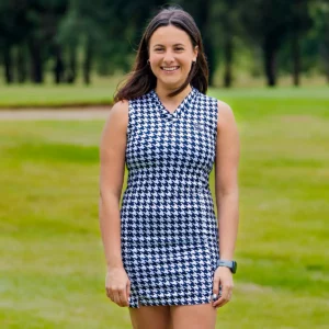 Golf lady with black and white pattern shirt